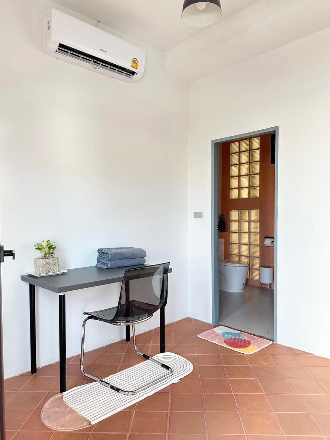 After-grad Poshtel Pattaya